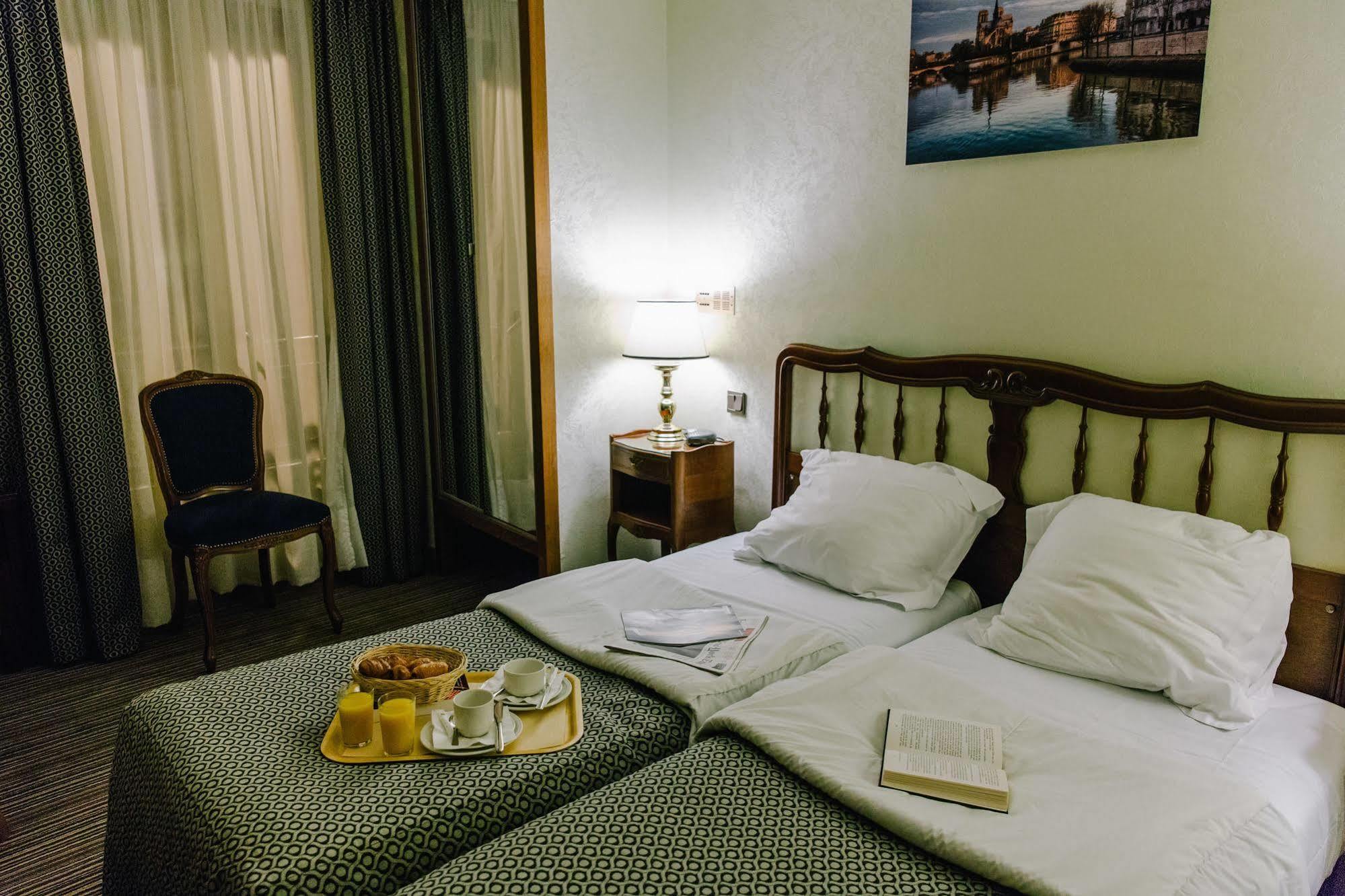 Hotel Saint Christophe باريس المظهر الخارجي الصورة